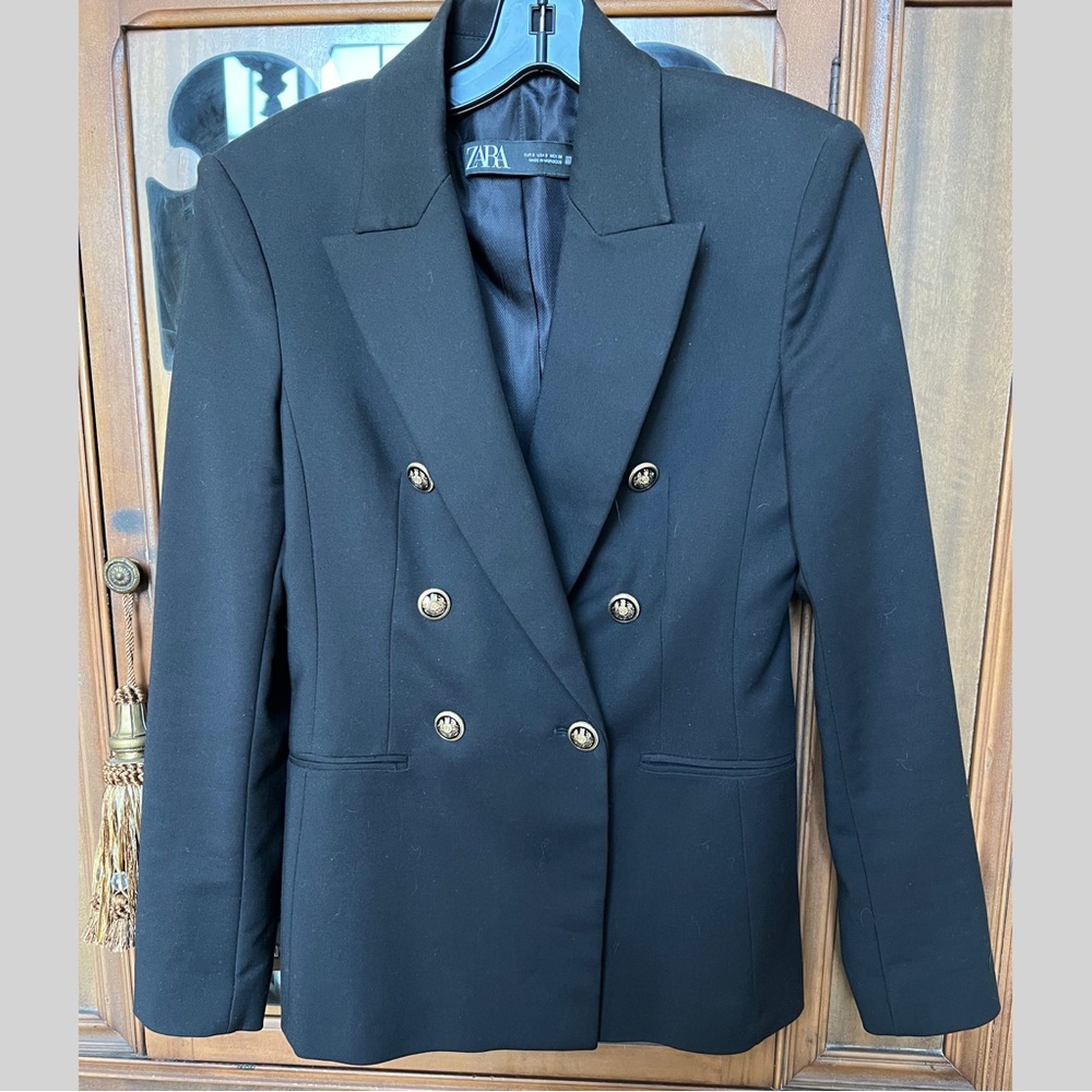 Zara Gold Button Black Double-Breasted Blazer 🖤
